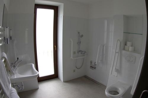 Hotel Therapia - image 13