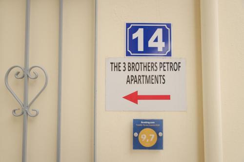 The 3 Brothers' Apts 3