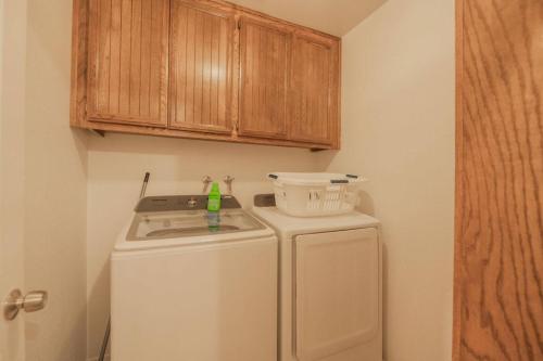 Viking Bear Lair Lakefront Condo