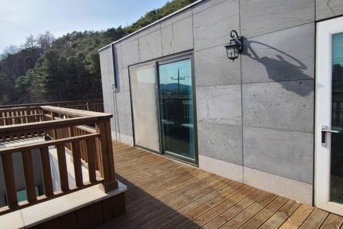 Grace River House - Gadong (Host block) in Hoengsong