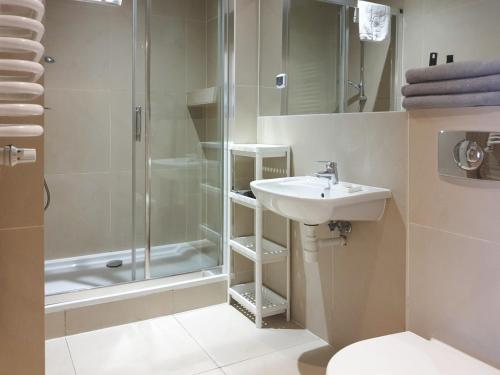Apartment with Kitchenette and Mezzanine image 1