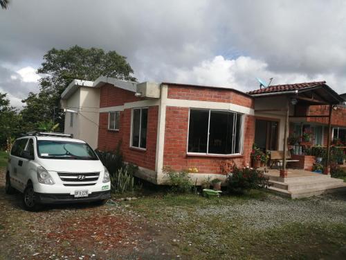 2 bedrooms, 8 beds