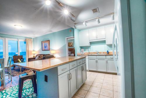 Laketown Wharf 238! Beautiful 3 BD Great Amenities And Great Location - image 8