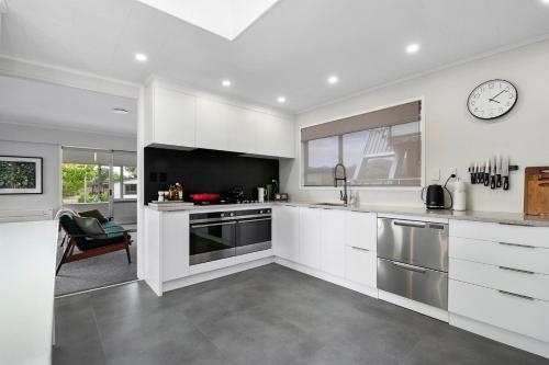 Relax at Richmond Heights - image 4