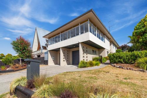 Four-Bedroom House image 10