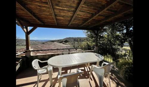 Viladomiu Vella Villa Sleeps 7 with Pool and Air Con gîte à louer Viladomíu