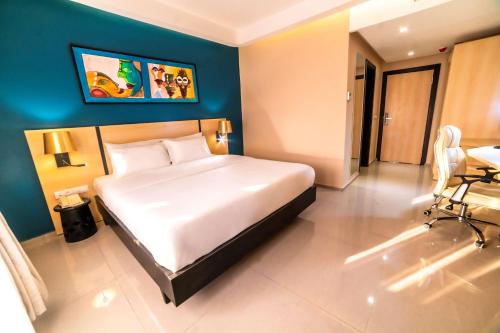 King Room with City View room in Best Western Plus Soaho Douala Airport
