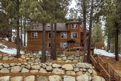 Walk to Lift-LUXURY HOME-Hot Tub-Mt Views-Dogs OK!