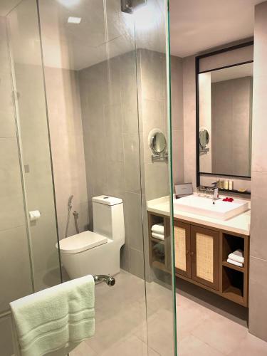 room detail thumbnail 2