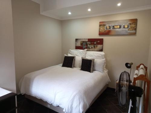 1 double bed, 1 sofa bed
