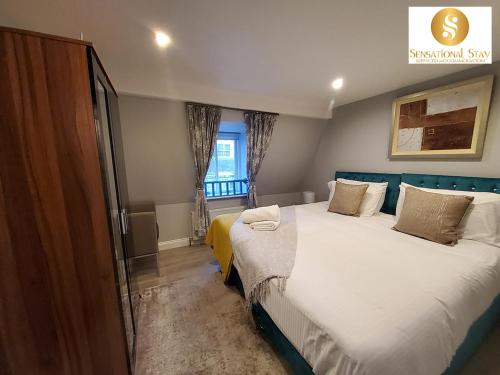 1 & 3 Bedroom Apt by Sensational Stay Serviced Accommodation - Adelphi Suites - image 2