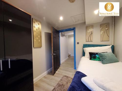 1 & 3 Bedroom Apt by Sensational Stay Serviced Accommodation - Adelphi Suites - image 13