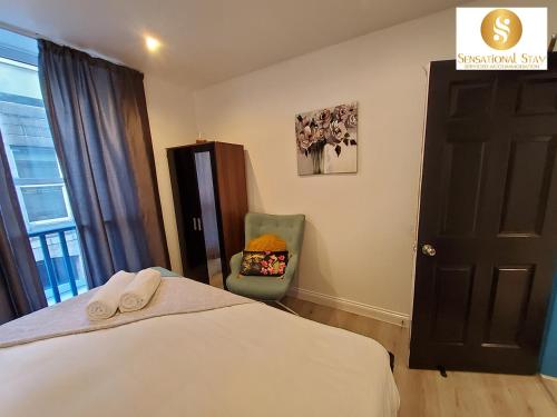 1 & 3 Bedroom Apt by Sensational Stay Serviced Accommodation - Adelphi Suites - image 3