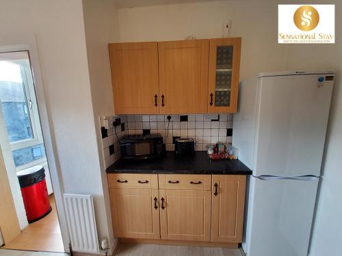 4 Bedroom Apt at Sensational Stay Serviced Accommodation Aberdeen - Roslin Street - image 11