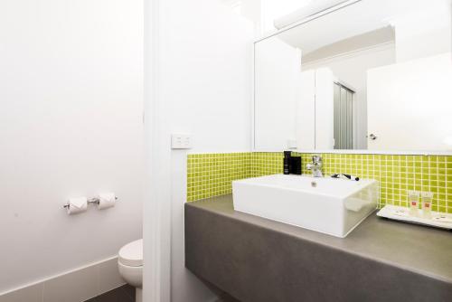 ibis Styles Geraldton Room Type - Standard Room with One Queen Bed and Two Single Beds