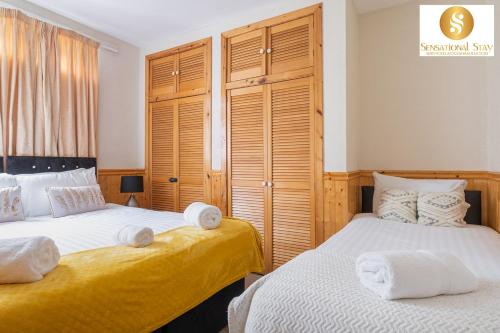 2 Bedroom Apt  Sensational Stay Serviced Accommodation Aberdeen- Middlefield Place - image 10