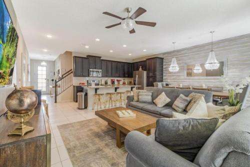 Amazing Home on Solara Resort with the Best 5 Star Amenities Orlando Townhome 5068 - image 3