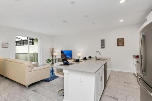 Imagine You and Your Family Renting this 5 Star Villa on Storey Lake Resort Orlando Townhome 5054 - image 3