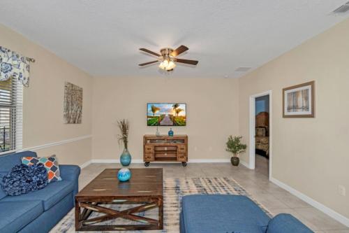 Imagine Your Family Renting This Luxury Contemporary Style Villa on Champions Gate Resort Orlando Villa 5063 - image 6