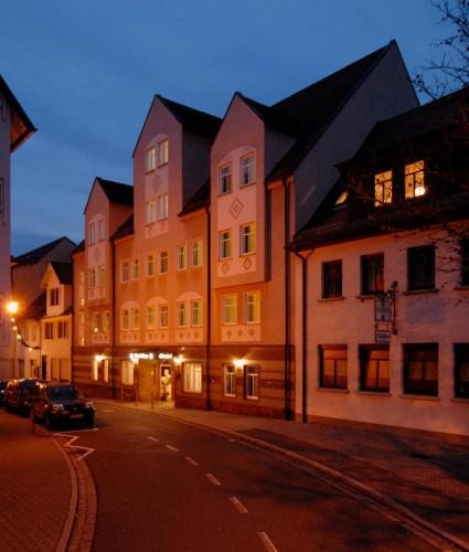 Зовнішній вигляд готелю, Hotel-Gastehaus Alte Munze in Бад-Мергентхайм