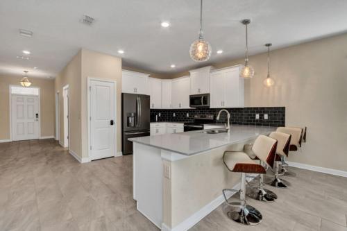 Picture Renting Your Own Luxury Villa on the Exclusive Champions Gate Resort Orlando Villa 5046 - main image