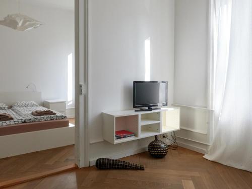 Apartments Spalenring 10 - image 14