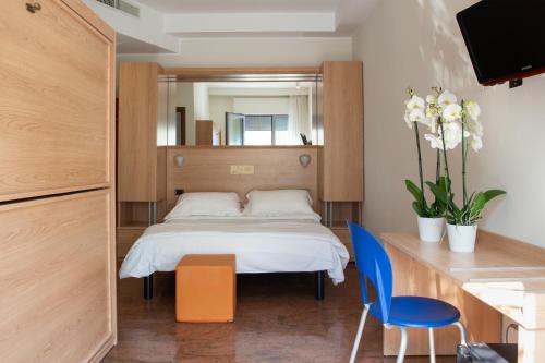 1 queen bed