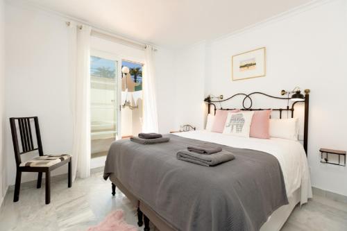 Puerto Banus Senorio de Aloha 3 bed apartment with seaviews
