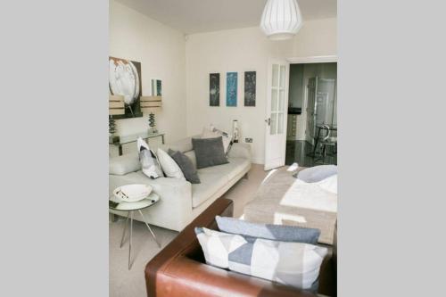 The Green House deluxe ground floor apartment - image 3