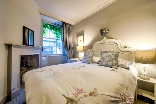 Picture of Hamilton Place - Beautiful And Central City Apartment With Private Entrance Sleeps 4