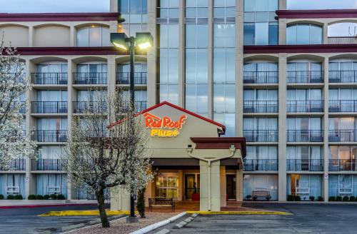 Red Roof Inn PLUS+ Wichita East