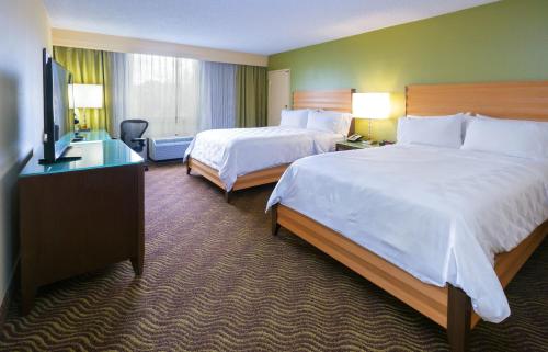 2 double beds