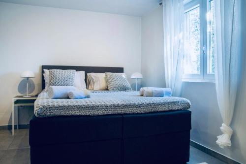 One Bedroom Apt with Garden views - Access to Amazing Rooftop Terrace, Free Parking and Gym on premi