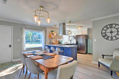 Chic Charleston Home - Half Mile to Park Circle! in Charleston, USA