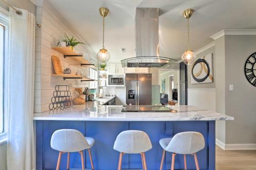Chic Charleston Home - Half Mile to Park Circle! in Charleston, USA