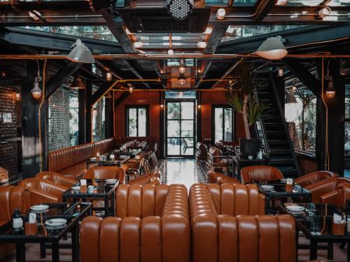 โรงแรมเลอ ทาน่า (Letana Hotel Samuprakarn) near กรีนแวลเลย์ คันทรีคลับ