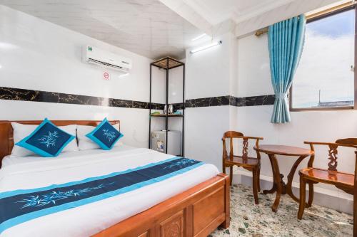 room detail thumbnail 0