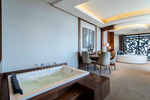 فندق واو - WAW Hotel Suites - image 4