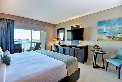 The Villas At Simpson Bay Resort in コールバーイ