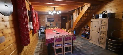 Chalet Les Marmottons Sauna pool table, Nintendo