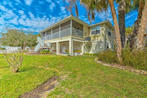 Withlacoochee River House with Dock and Kayaks!