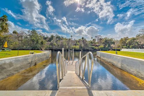 Withlacoochee River House with Dock and Kayaks!