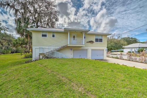 Withlacoochee River House with Dock and Kayaks!