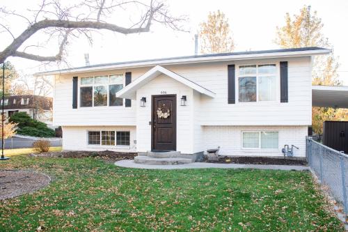 . Spacious and Central Family Friendly Home in Utah Valley