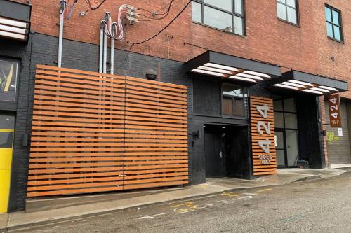 3E-*New* 5 min to UPMC Shadyside, sleeps 4 detail