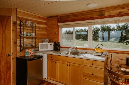Dungeness Bay Cottages - main image