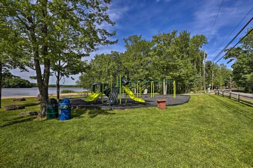 Rustic Pocono Lake Home with Deck Fire Pit by Skiing - image 32