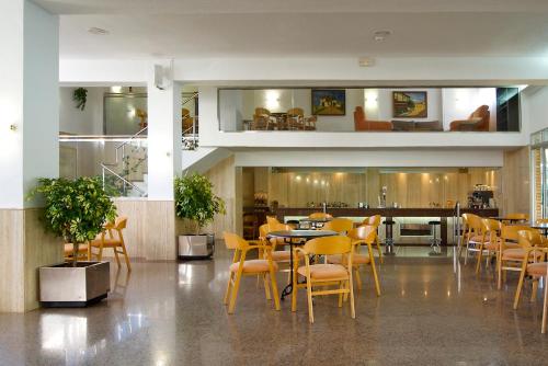 Pub/Lounge, Hotel Villa Naranjos in Bahia de Javea