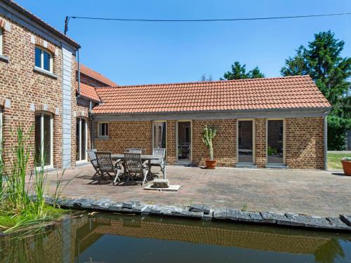 Charming Holiday Home in Geetbets with Terrace