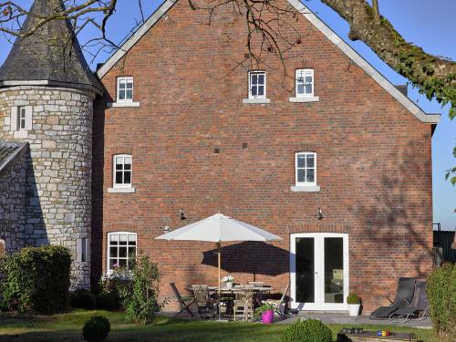  Quaint Holiday Home with Sauna in Limbourg in Hèvremont